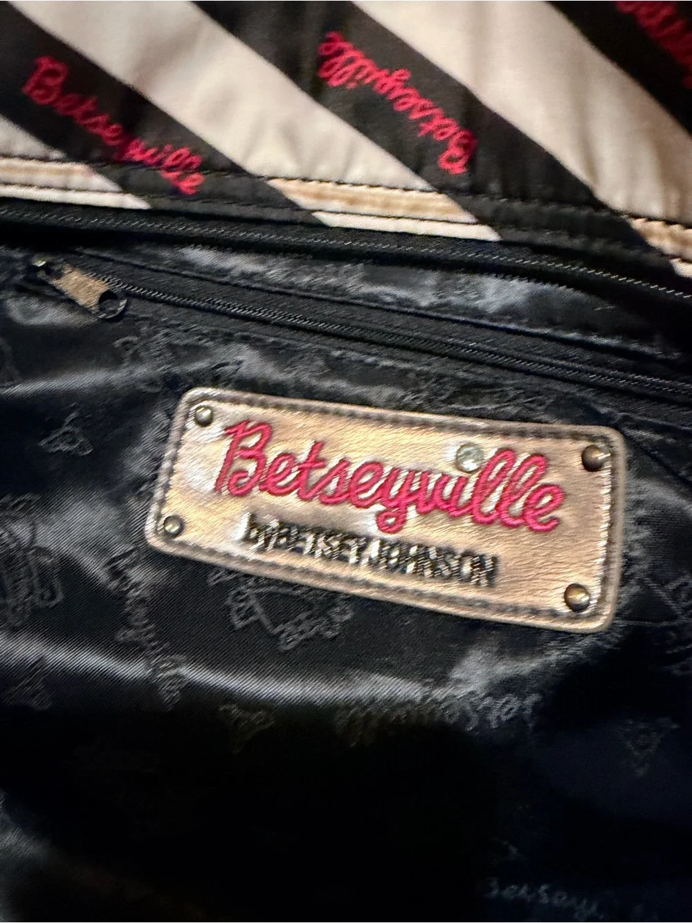 Betsey Johnson betseyville black